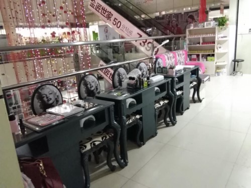 纖指圓夢想！保定東方技工學(xué)校創(chuàng)業(yè)者——李丹！  