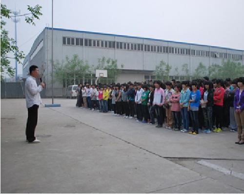 保定世紀(jì)宏光技工學(xué)校校園設(shè)施怎么樣？環(huán)境好嗎？