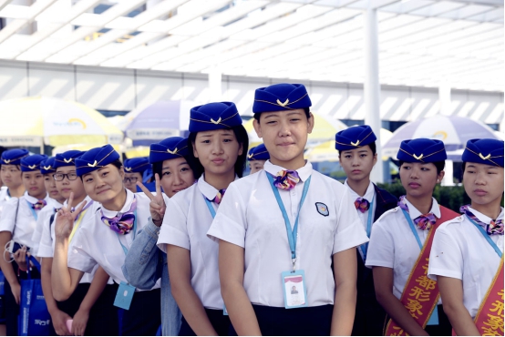 為什么都選擇石家莊中英航空學(xué)校？