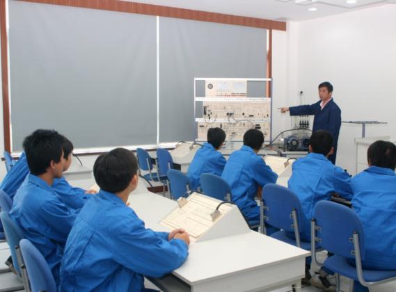 棗莊益禎汽車培訓(xùn)學(xué)校都開設(shè)哪些專業(yè)？