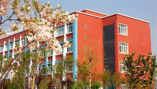 山東工業(yè)技師學院教學設施完善嗎？生活環(huán)境怎么樣？