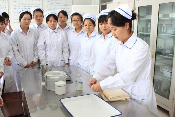 北京護(hù)理學(xué)校高級(jí)護(hù)理專業(yè)怎么樣？