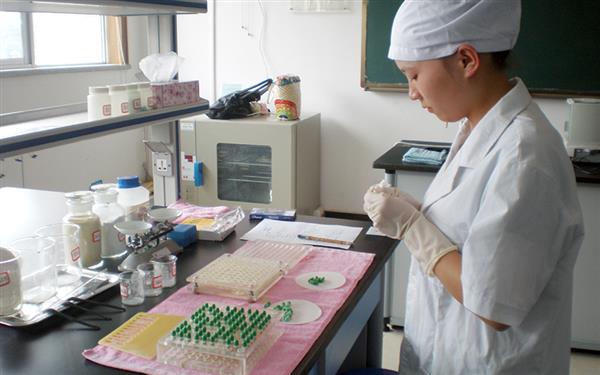 泰安醫(yī)藥學(xué)校：學(xué)藥學(xué)專業(yè)好不好？