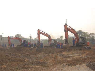 在唐山學(xué)挖掘機(jī)去哪里？   