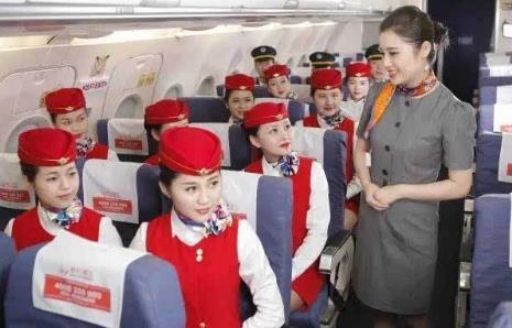 想學民航在秦皇島東方航空服務專業(yè)學校能學什么？