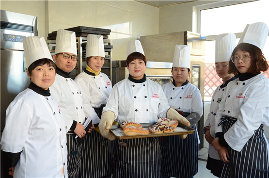 煙臺(tái)波絲蒂中西糕點(diǎn)職業(yè)技能培訓(xùn)學(xué)校開設(shè)了哪些課程？