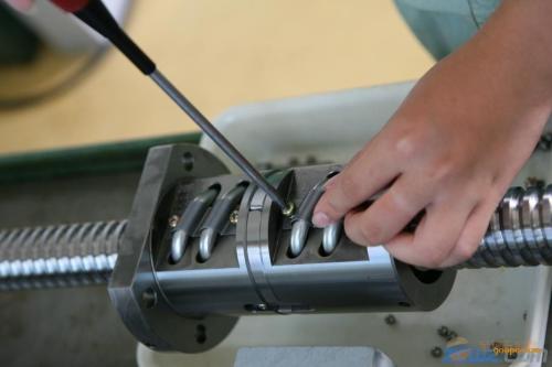 邯鄲華夏職業(yè)技術(shù)學(xué)校有哪些維修專業(yè)？