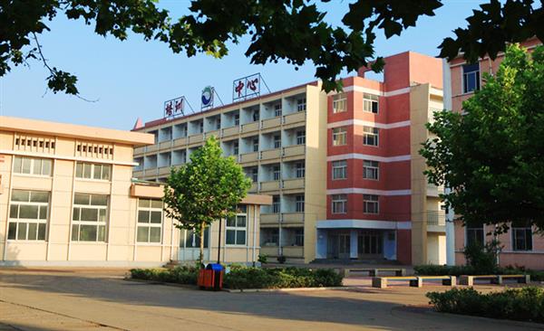 山東龍口礦業(yè)集團高級技工學校有哪些專業(yè)？有電子方面專業(yè)嗎？