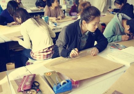 秦皇島服裝設計學校哪家好？