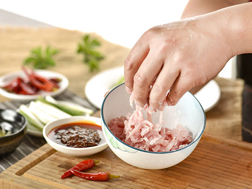 成都烹飪學(xué)校哪所比較好？