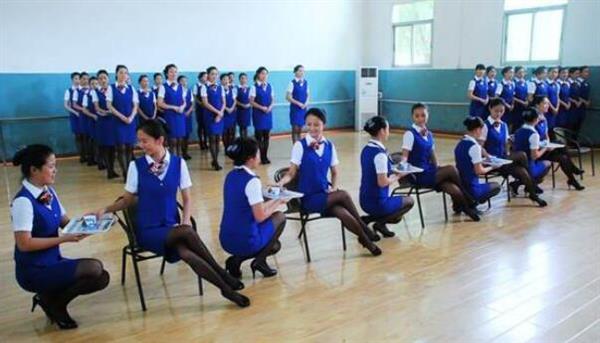 山東港口工程高級(jí)技工學(xué)校乘務(wù)類專業(yè)有哪些？