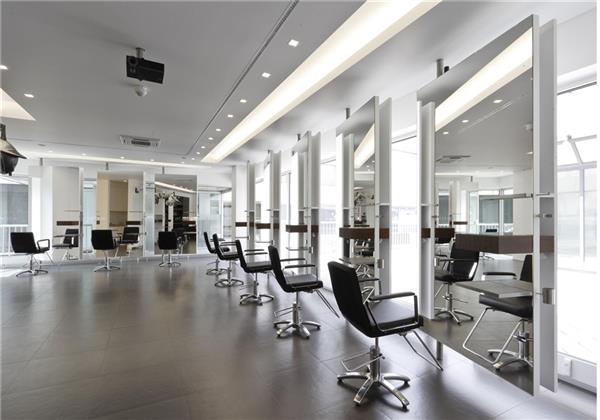 想學美容美發(fā)？就到煙臺標榜美容美發(fā)培訓學校，夠?qū)I(yè)！