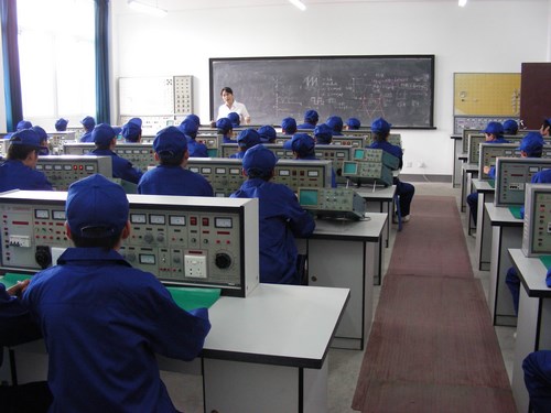 中國洛陽一拖技師學(xué)院有哪些優(yōu)勢？