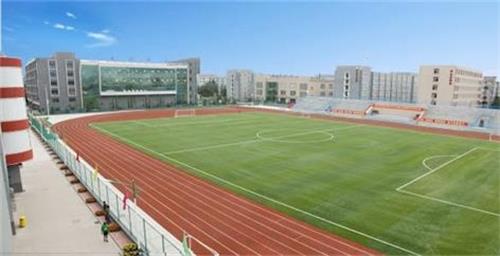 想學專業(yè)技術就去張家口機械工業(yè)學校！