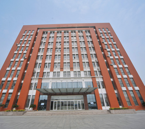 與同類院校相比，東營市技師學院都有哪些優(yōu)勢？