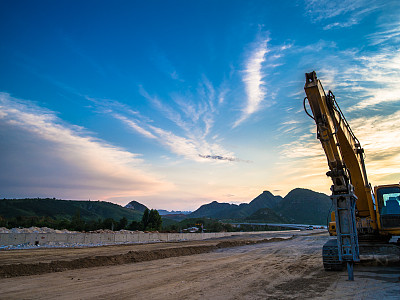 濟(jì)南駿大挖掘機(jī)培訓(xùn)學(xué)校開(kāi)設(shè)哪些培訓(xùn)課程？