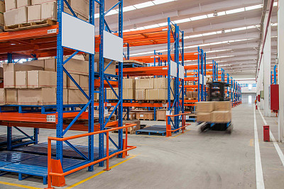 承德通達(dá)中等專業(yè)學(xué)校學(xué)物流有哪些專業(yè)？