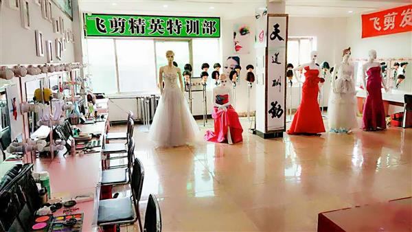 德州美甲學(xué)校特色專(zhuān)業(yè)怎么樣？