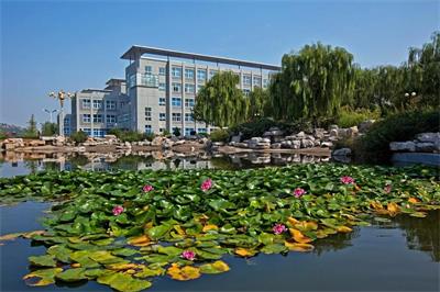 哪個(gè)學(xué)校機(jī)電一體化專業(yè)招收初中生？   