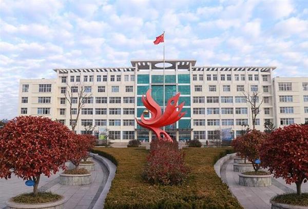 日照市工業(yè)學(xué)校是一所什么樣的學(xué)校？