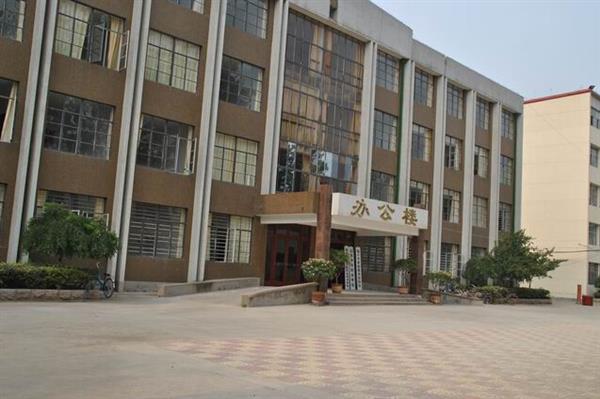 山東中華職業(yè)學(xué)校有那優(yōu)勢？