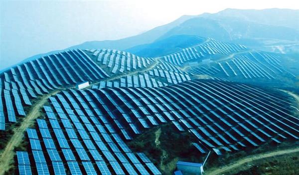 太陽能光伏發(fā)電都有哪些優(yōu)缺點？保定新能源技工學(xué)校為你講解！