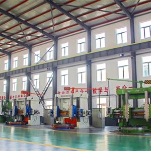 機械加工技術(shù)專業(yè)立車教學(xué)生產(chǎn)車間